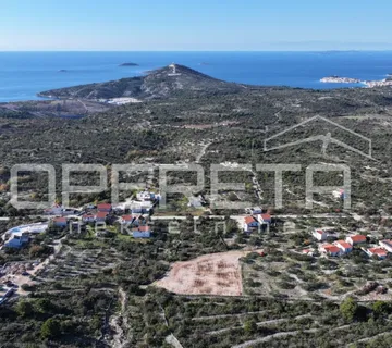 Zemljište u Primoštenu s panoramskim pogledom na more- idealno za gradnju vile - cover