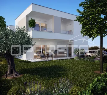 Poreč, okolica – moderna kuća u nizu