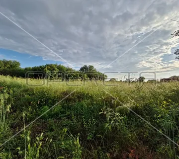 Ližnjan, građevinsko zemljište 694 m2 na mirnoj lokaciji, samo 1.2 km od mora - cover