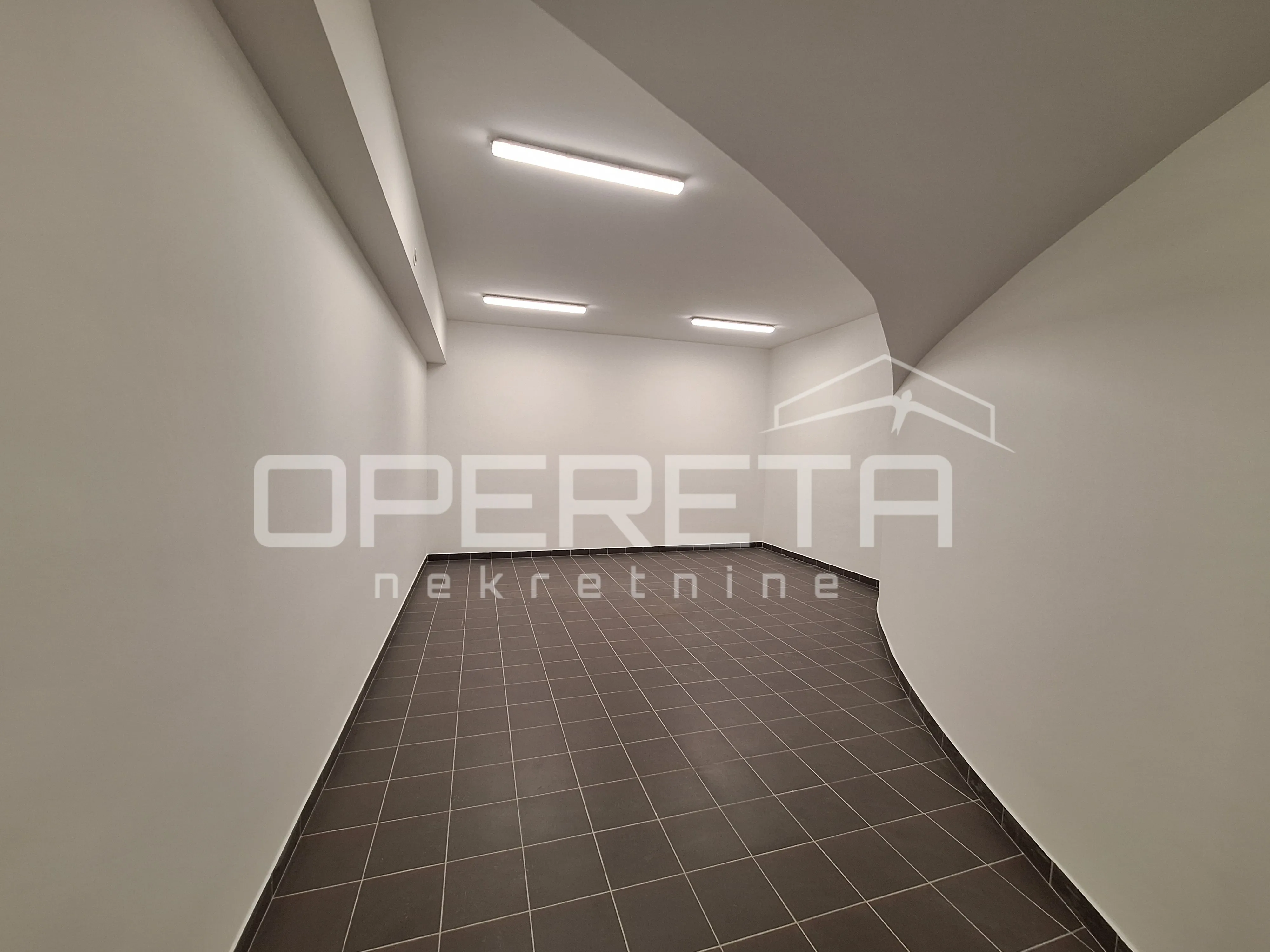 Najam, Hala-Skladište, Donje Svetice, Charlesa Darwina, 45m2 - cover