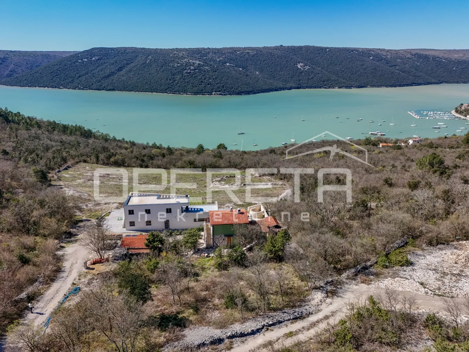 Građevinsko zemljište 924 m² s panoramskim pogledom na more - cover