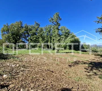 Istra, Karojba- Građevinsko zemljište sa lijepim pogledom