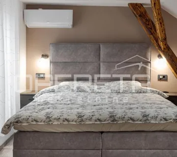 PRODAJA, STAN, ZAGREB, CENTAR, DOLAC, 80m2, stan 3-soban - u naravi 2 odvojena s