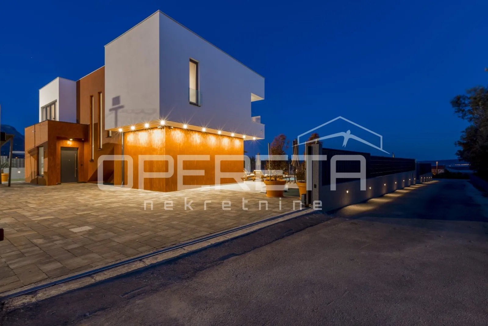 Kaštela, najam luksuzne ville, dugoročno - cover