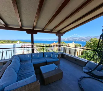 *** Splitska, Brač - Ekskluzivna villa s panoramskim pogledom na more *** - cover