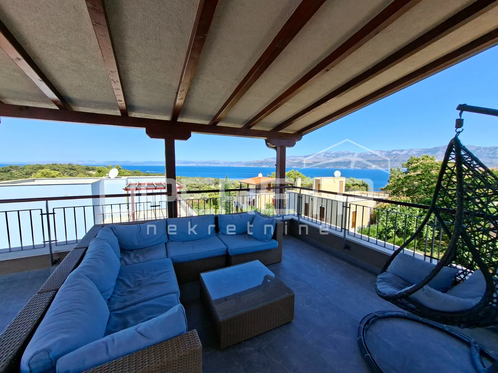 *** Splitska, Brač - Ekskluzivna villa s panoramskim pogledom na more *** - cover