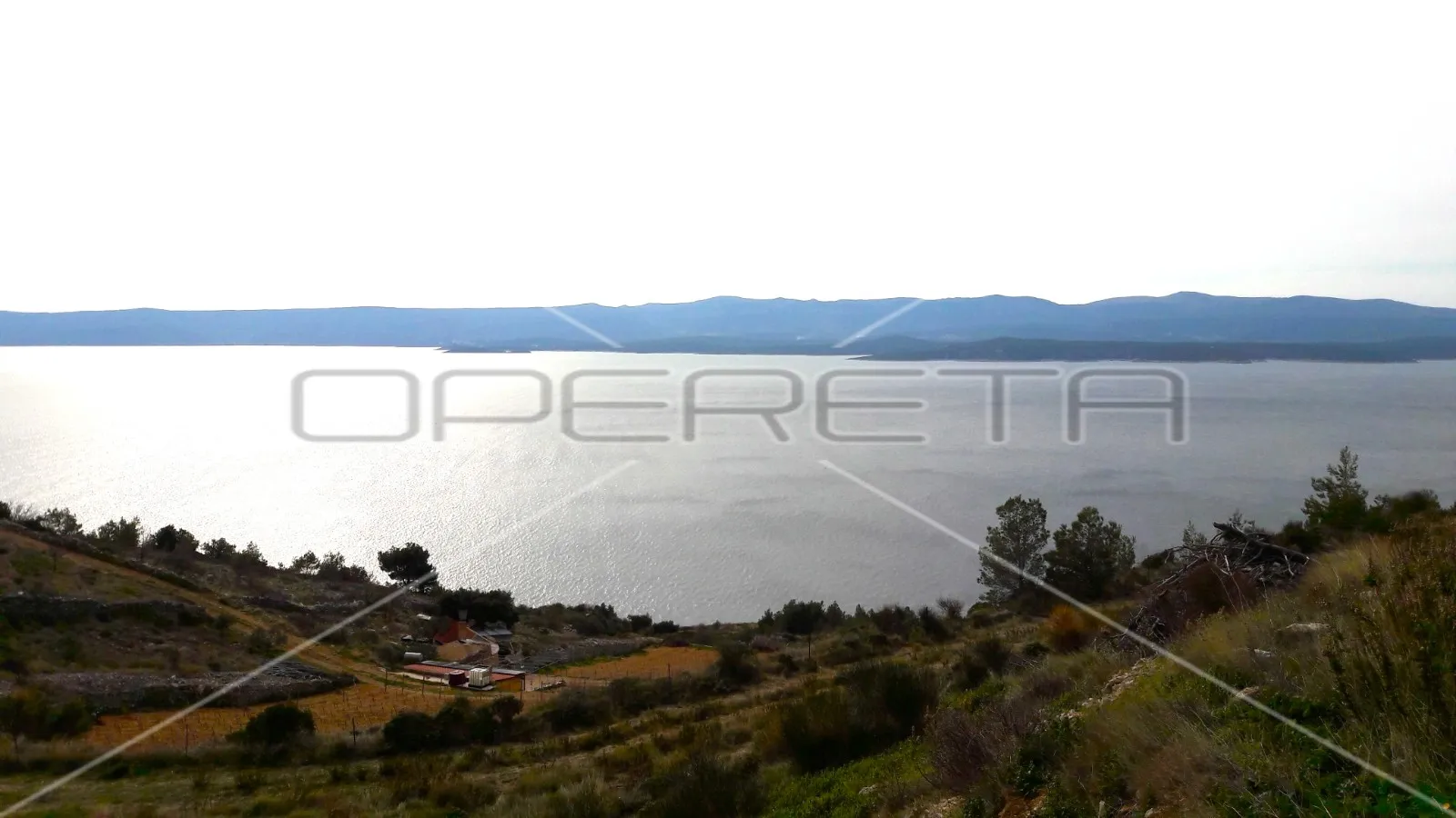 Poljoprivredno zemljište s pogledom na more 27980 m2, Bol, otok Brač - cover