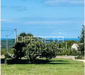 Lovreč, Sveti Lovreč, 715,00 m2, 105.000,00 EUR - cover