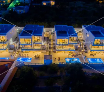 Makarska, Zgrada, 3.900.000,00 EUR