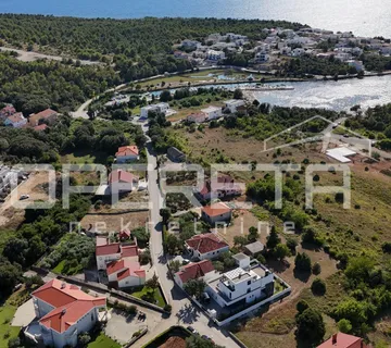 Zaton, Nin – Građevinsko zemljište 700 m², 200m od mora - cover