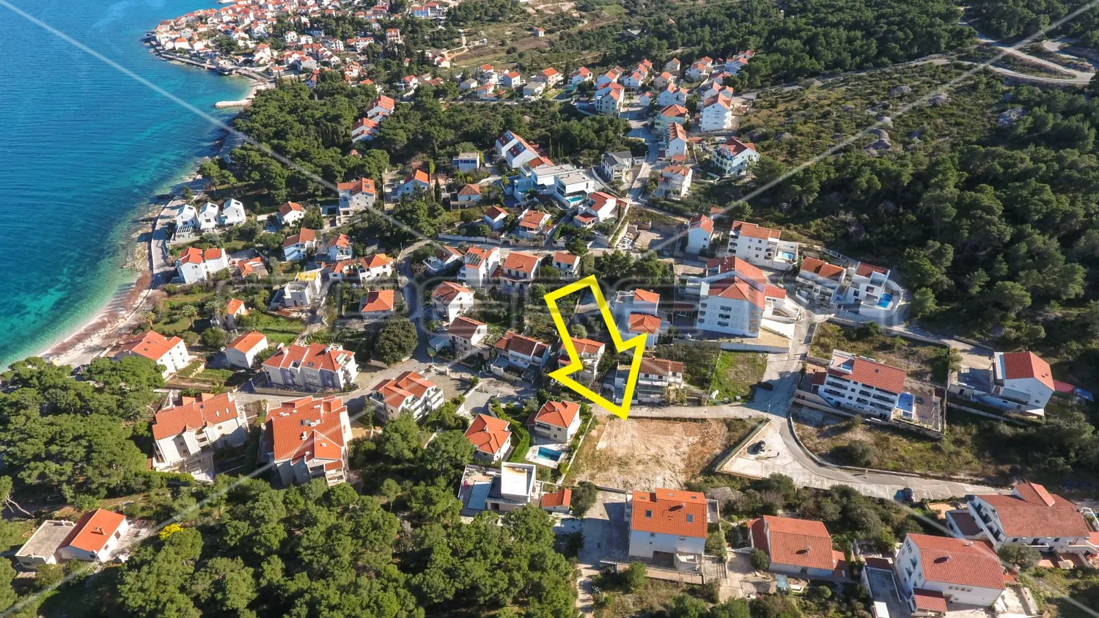 Građevinsko zemljište, 150 m do mora, 1.286 m2, Sutivan, otok Brač - cover
