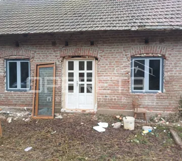 Poljoprivredno zemljište sa objektima, 85.985 m2, Ferdinandovac - cover