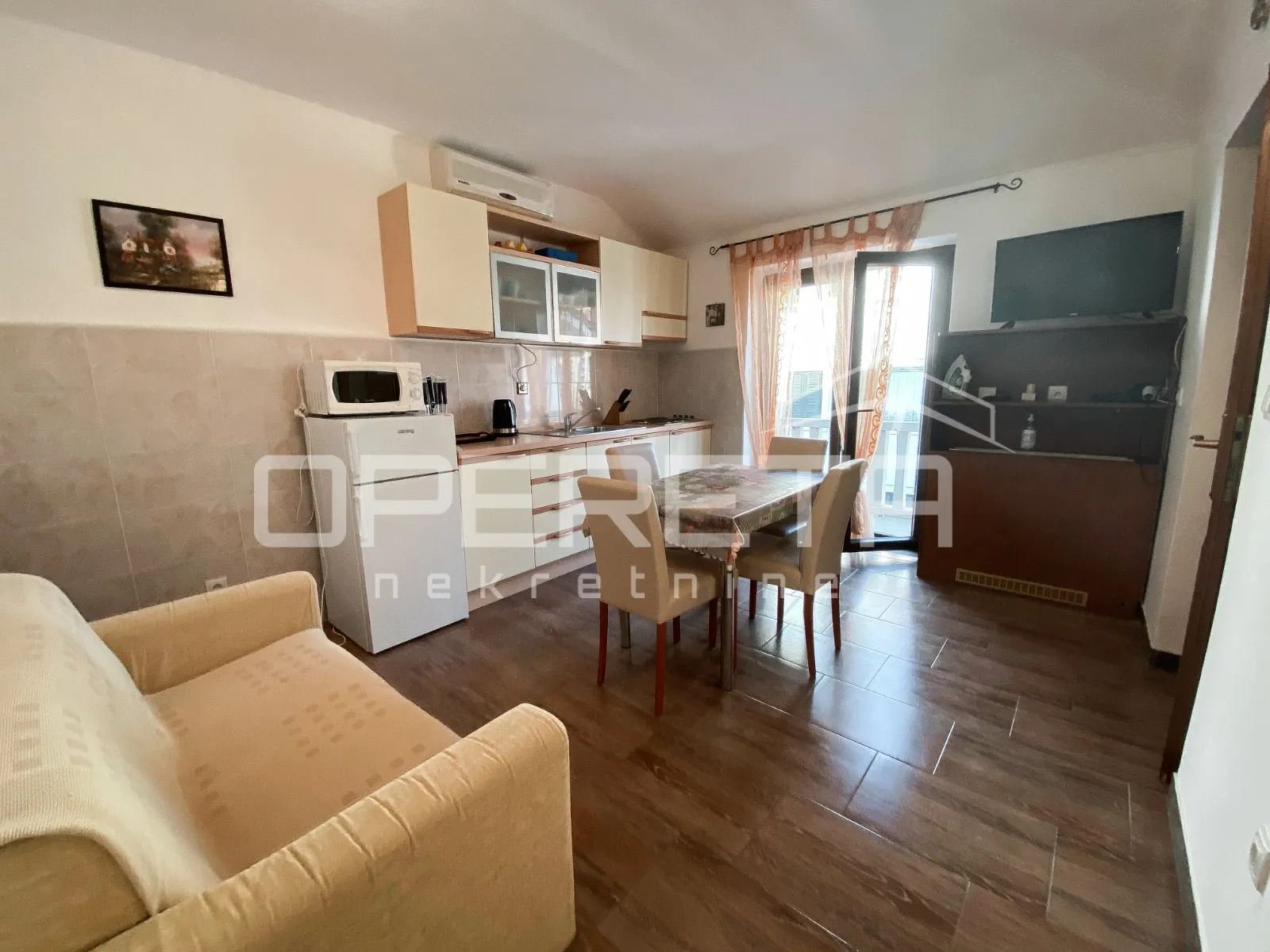 Kamena vila s apartmanima u Supetru - Savršena investicija na Braču - cover