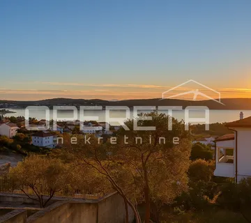 Zemljište 451 m² s dozvolom za vilu, Trogir, pogled na otok - cover