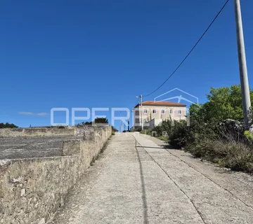 Zemljište na otoku žirju, 400 m od mora, 1105 m2 - cover