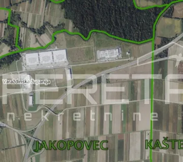 Industrijsko zemljište od 75.000 m2 s prilazom na auto cestu.