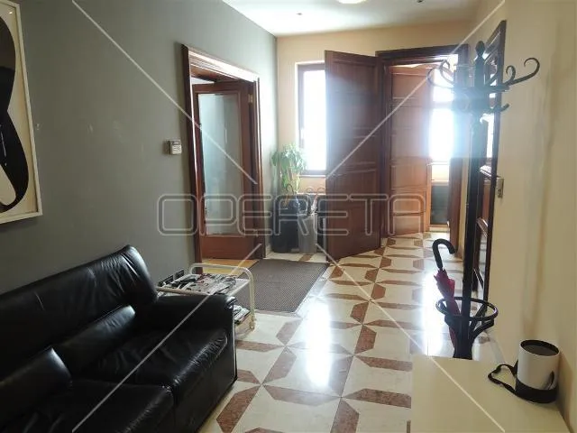 Najam, Ured, Centar, Trg žrtava fašizma, 390m2 - cover