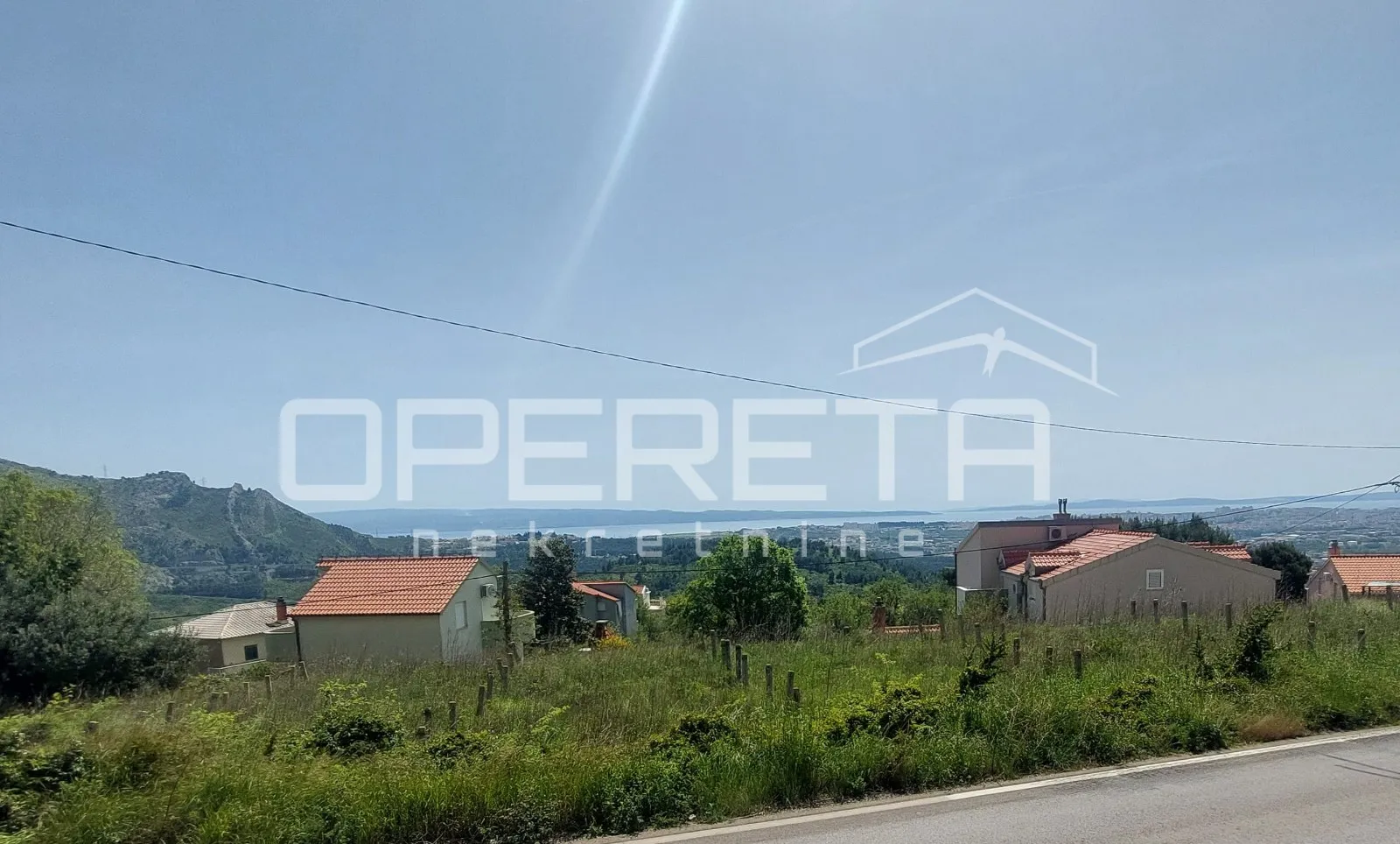 Klis - građevinska parcela s pogledom na more! - cover