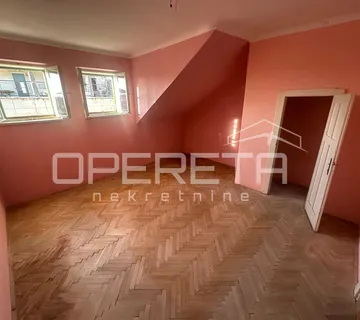 Trosobni stan u centru Splita – renovacija, visoki stropovi - cover