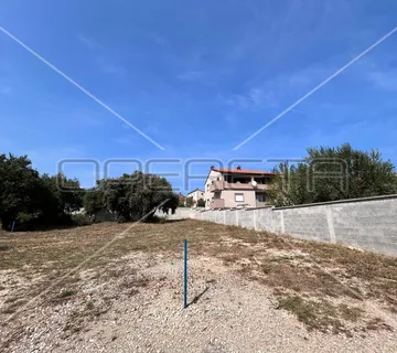 Građevinsko zemljište 760m2 Ližnjan - cover