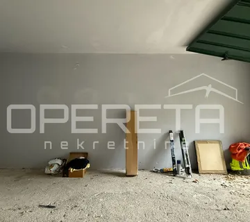 Garaža 18 m² – Pećine, Rijeka