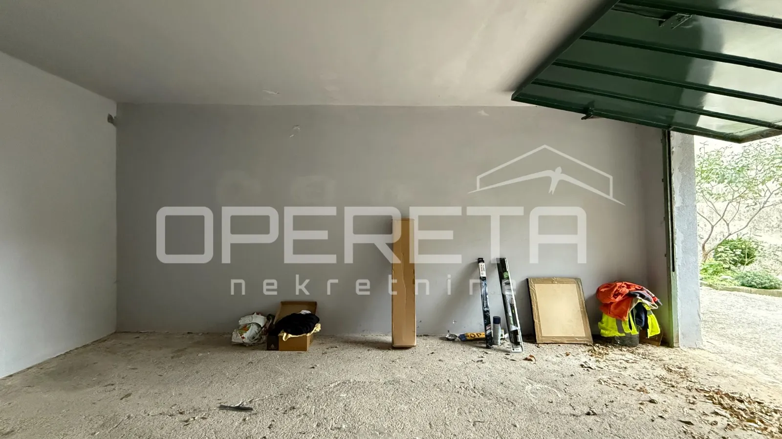 Garaža 18 m² – Pećine, Rijeka - cover