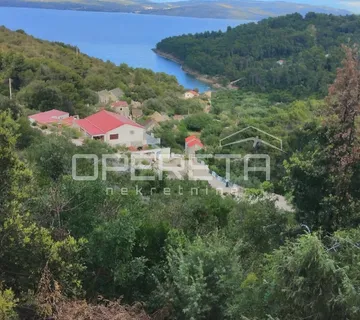 Šolta – šarmantna kuća u Gornjoj Krušici, 200 m od mora - Gornje Selo