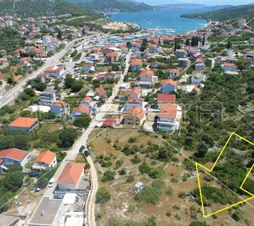Građevinsko zemljište 500 m do mora, Marina, Trogir - cover