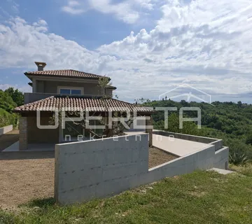 Istra, Momjan- Samostojeća kuća, s predivnim otvorenim pogledom - Momjan, Buje
