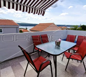 Kuća s 2 stana, garaža, pogled, 300 m od mora, Kruševo,  233 m2, - cover
