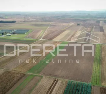 Florijana Bobića bb, Nova Ves Petrijanečka, 28.520,00 m2, 1.283.085,00 EUR