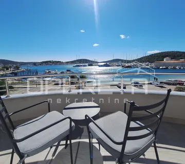 Prvi red do mora, 6 apartmana, Rogoznica! - cover