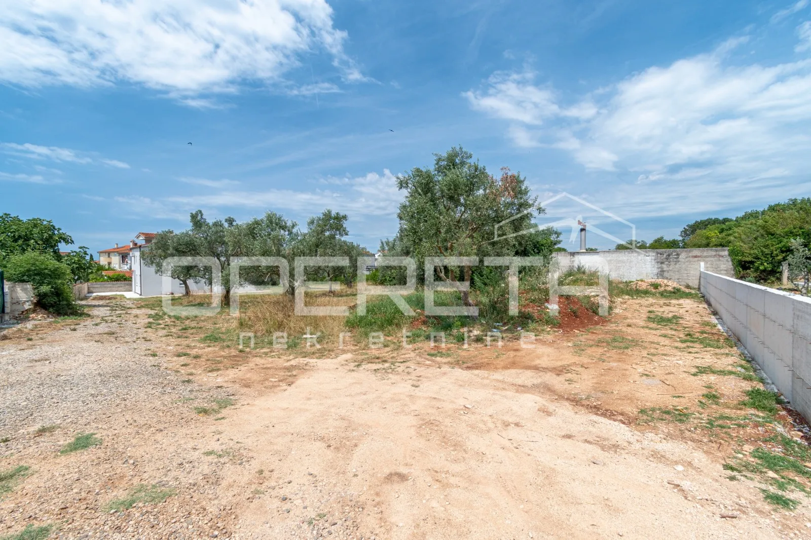 Peroj – Građevinsko zemljište 778m2 s pogledom na more! - cover