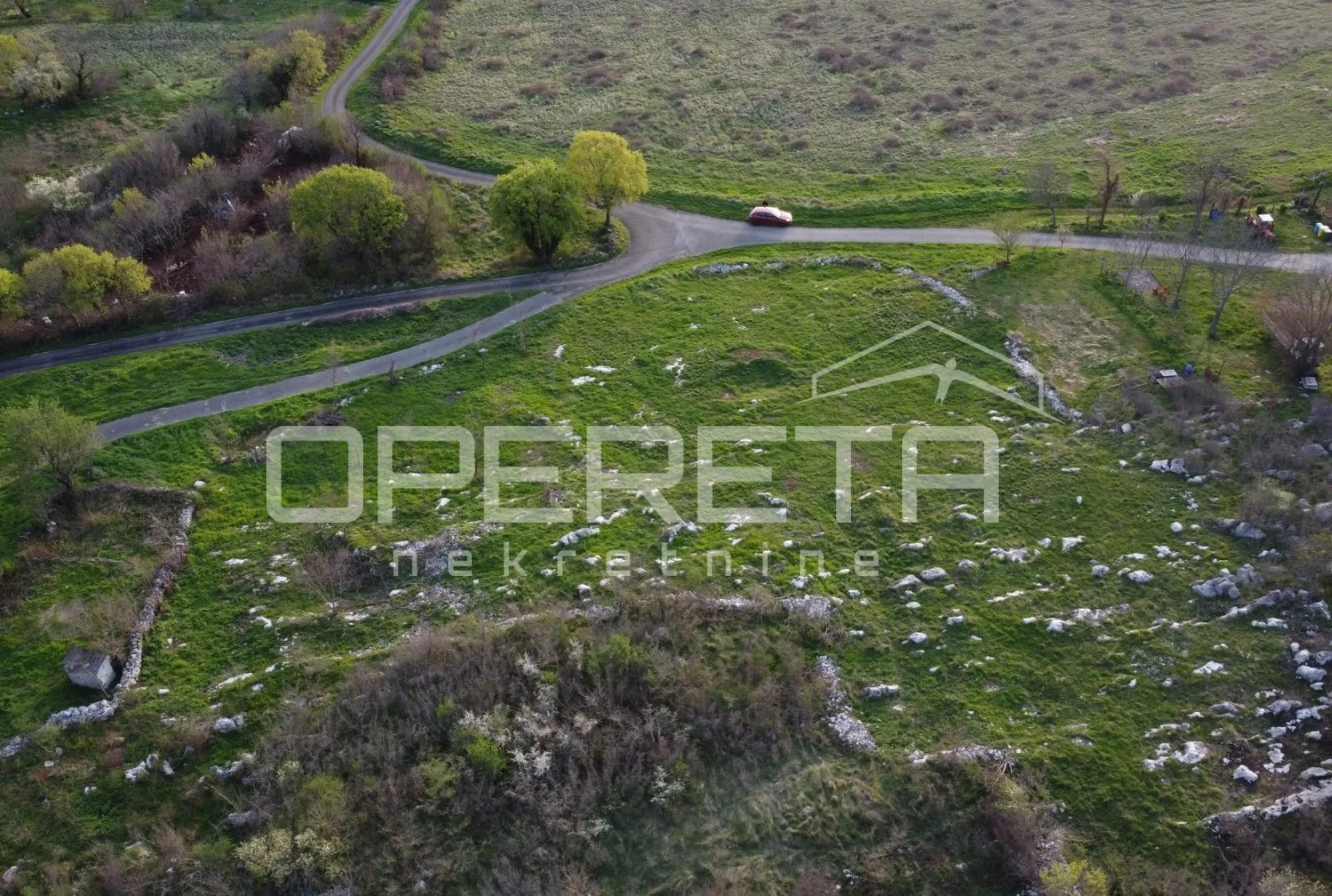 Istra – građevinsko zemljište s pogledom na prirodu, u blizini Parka prirode Učk - cover