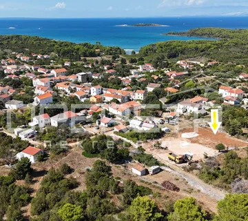 Molat – građevinsko zemljište, 950 m²