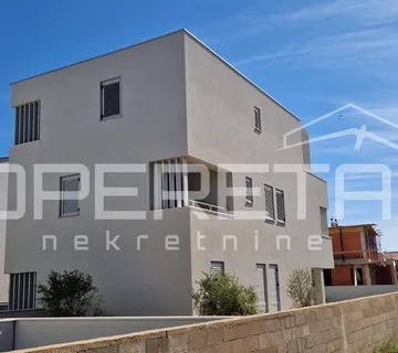 Novogradnja – luksuzna kuća s bazenom, 239 m2, Mletak – Privlaka, Zadar - cover