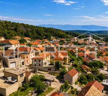 Povoljna prilika na Hvaru – kamena kuća za renovaciju - cover