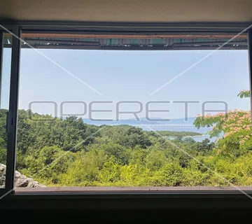 Unikatna vila sa čarobnim pogledom u Njivicama, Krk - cover