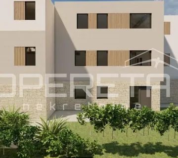 Prostrani trosobni stan s terasama i modernim sadržajima – 700 m od mora - Funtana