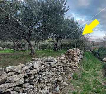 Tugare, Naklice, građevinsko i poljoprivredno zemljište 1.528 m2 - cover