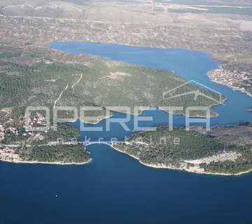 Zemljište, poljoprivredno, 9.763 m², Šibenik - cover