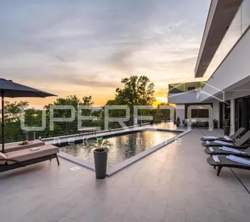 Samostojeća moderna kuća s pogledom na more, Maslenica - cover