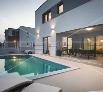 Istra, Pula, okolica, odlična kuća sa bazenom - cover