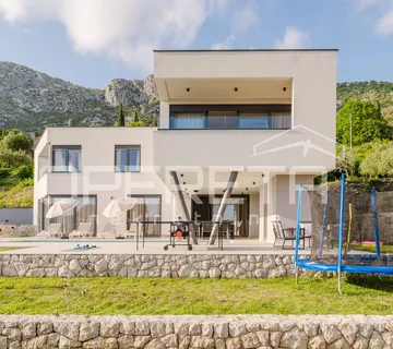 Luksuzna vila u prirodi s bazenom i maslinikom – blizu Dubrovnika - cover