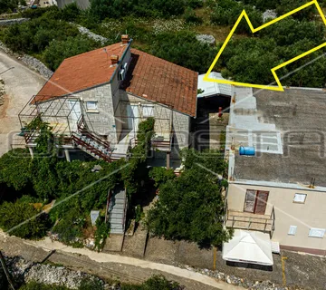 Kuća sa 7 apartmana, 250 m do mora, Lumbarda - cover