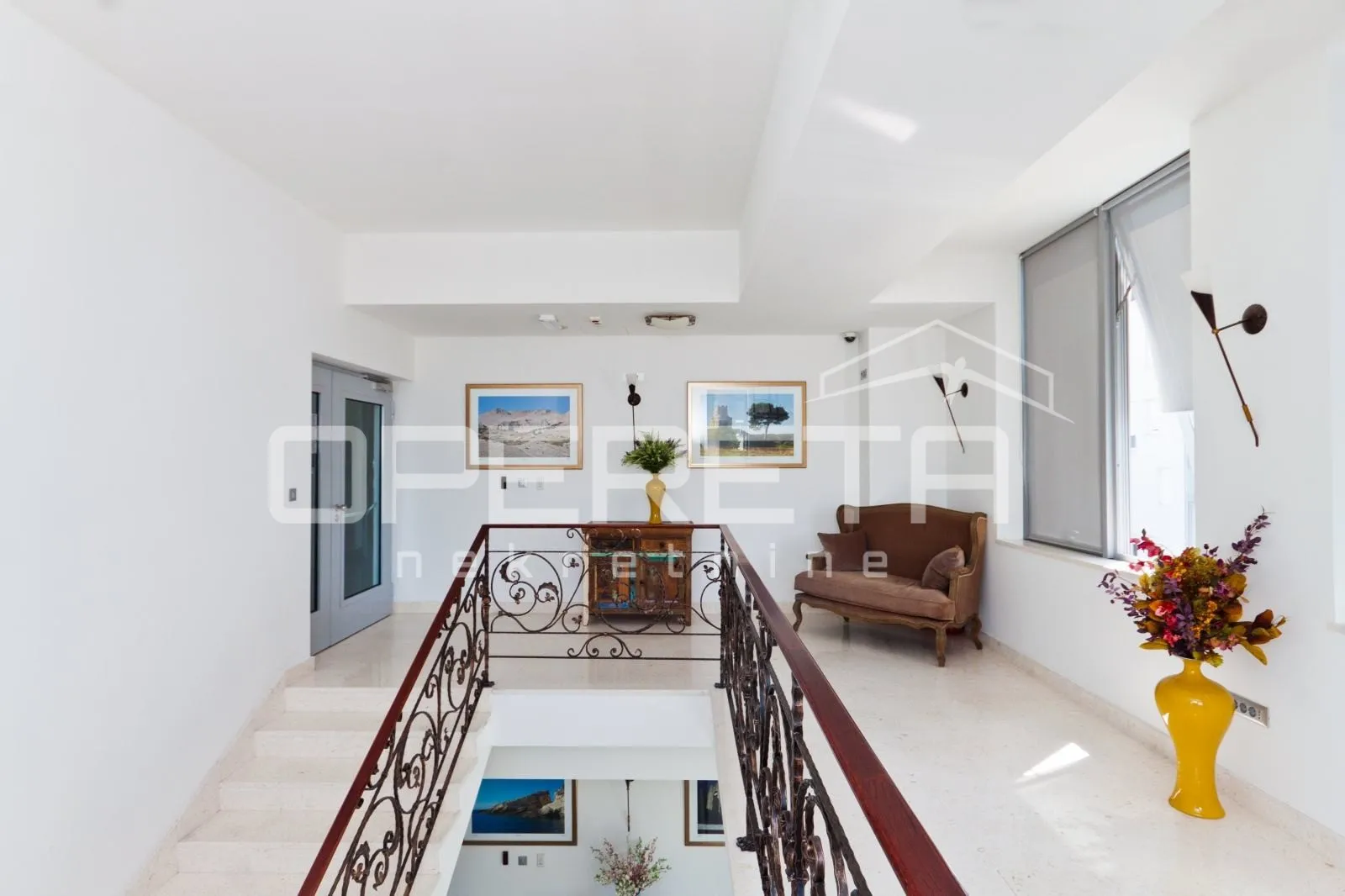 Uredski prostori u modernoj poslovnoj zgradi, Split – Blatine - cover