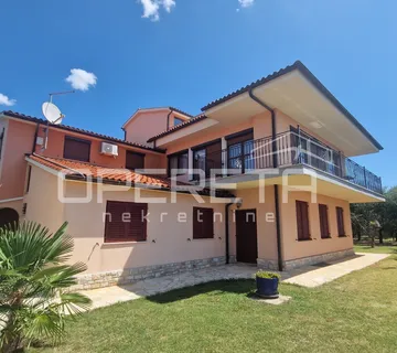 Istra, Galižana, apartmanska kuća + građevinsko zemljište, pogled na more - cover
