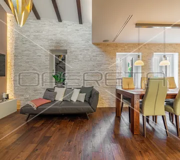 Dvoetažni stan s krovnom terasom, 180 m2, Centar, Zadar - cover