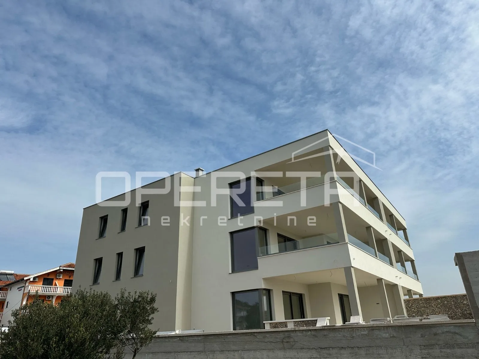 Dvosobni stan u novogradnji s pogledom na more, Tribunj, 107,50 m2 - cover