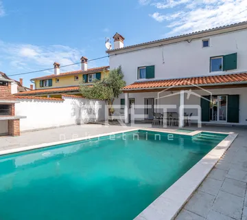 Istra, Pula-kuća u nizu s bazenom - cover